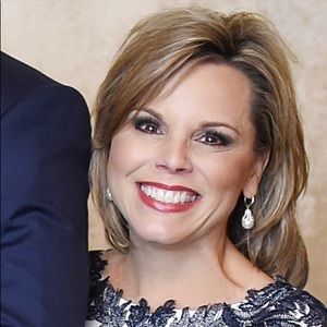 Meet your Posher, Ansley